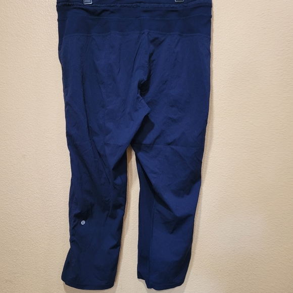 Lululemon pants - Picture 3 of 11